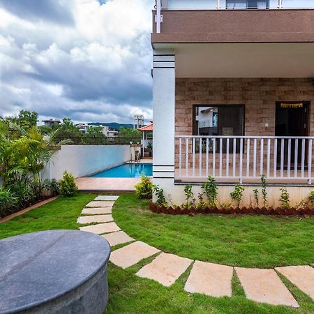 Saffronstays Aster, Plunge Pool Villa With Garden, 로나발라 외부 사진