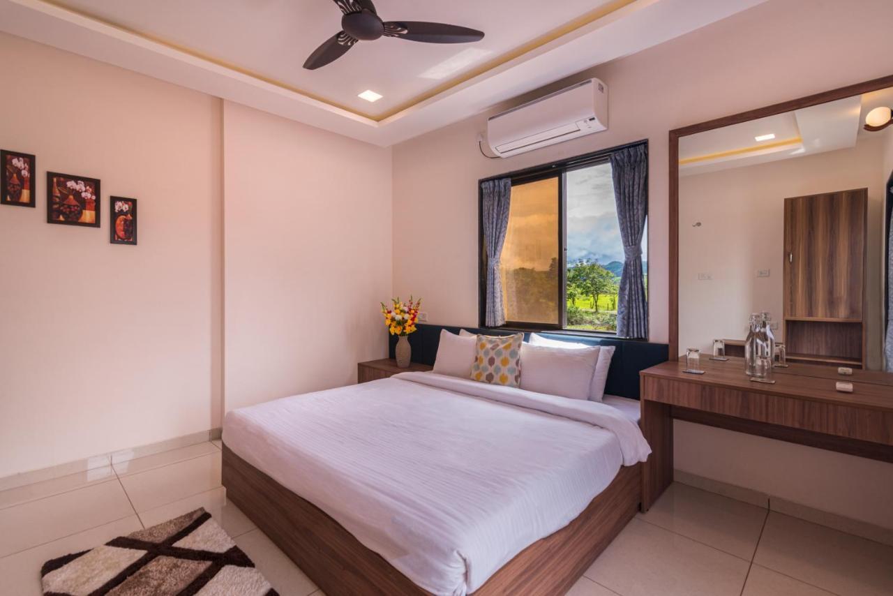 Saffronstays Aster, Plunge Pool Villa With Garden, 로나발라 외부 사진