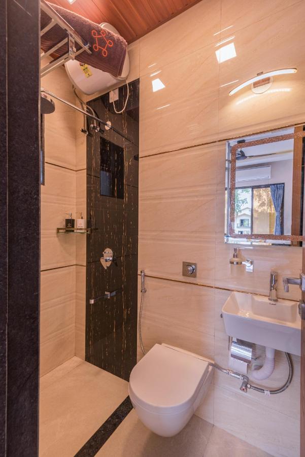 Saffronstays Aster, Plunge Pool Villa With Garden, 로나발라 외부 사진